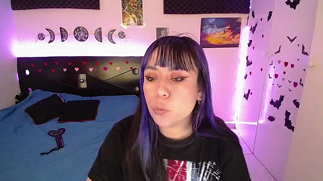 Snapshot of _dhalia1_ chatting on March 21, 9:12 pm dhalia1 online show from March 21, 9:12 pm