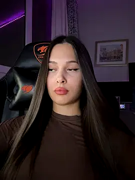 EricaWalls online show from November 26, 9:05 pm