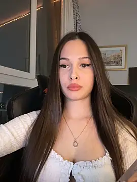 EricaWalls online show from March 16, 7:07 pm