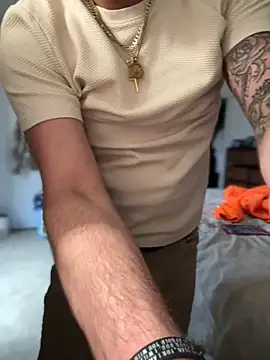 Snapshot of PeytonJohnn chatting on November 25, 8:42 pm PeytonJohnn online show from November 25, 8:42 pm