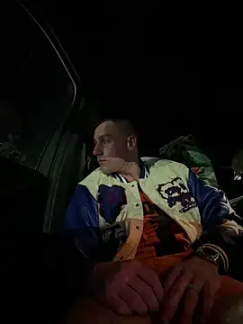 Snapshot of PeytonJohnn chatting on December 1, 12:37 am PeytonJohnn online show from December 1, 12:37 am