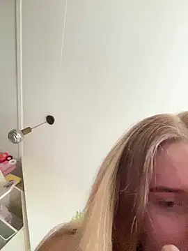 yourhornyslut online show from February 27, 12:13 pm