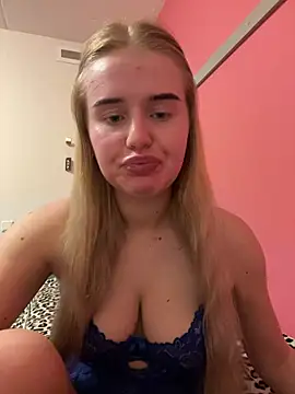 yourhornyslut online show from March 22, 9:42 pm