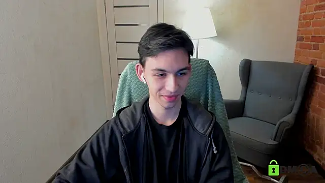 Snapshot of Ul_Tima chatting on December 6, 8:40 pm Ul Tima online show from December 6, 8:40 pm