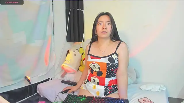 litle mily  online show from April 14, 9:54 pm