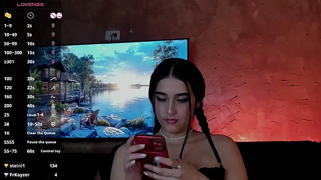 Snapshot of Charlotte_greys chatting on February 21, 12:49 am Charlotte greys online show from February 21, 12:49 am