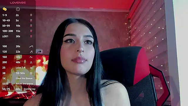 Snapshot of Charlotte_greys chatting on March 5, 1:52 am Charlotte greys online show from March 5, 1:52 am