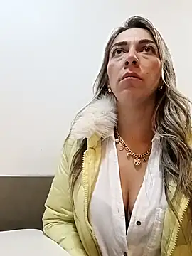 Snapshot of rachellboom chatting on February 1, 12:20 am rachellboom online show from February 1, 12:20 am