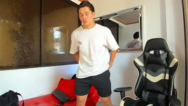 julian wallace online show from March 5, 7:43 pm