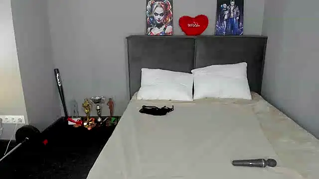 Snapshot of MuscleXXXBarbie chatting on June 13, 3:48 am MuscleXXXBarbie online show from June 13, 3:48 am