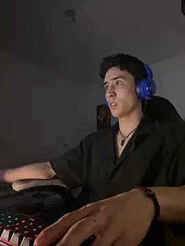 gojo satoru 18 online show from December 2, 3:12 am