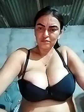 Snapshot of Horny-Mommy-Dirty chatting on February 21, 3:34 am Horny-Mommy-Dirty online show from February 21, 3:34 am