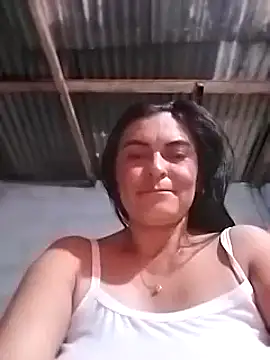 Snapshot of Horny-Mommy-Dirty chatting on February 24, 3:33 am Horny-Mommy-Dirty online show from February 24, 3:33 am