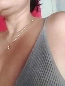 Snapshot of Horny-Mommy-Dirty chatting on March 12, 9:13 pm Horny-Mommy-Dirty online show from March 12, 9:13 pm