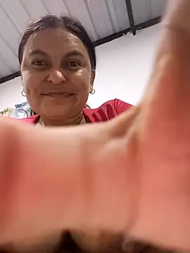 Snapshot of Horny-Mommy-Dirty chatting on April 29, 3:32 am Horny-Mommy-Dirty online show from April 29, 3:32 am