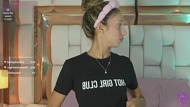 Beautifulskinny18 online show from April 19, 7:49 pm