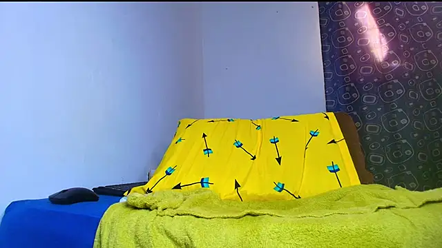 Thomass00 online show from March 7, 9:23 pm