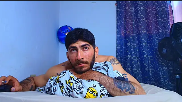 Thomass00 online show from April 18, 4:00 pm