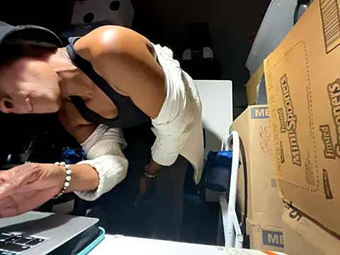 wynterheat online show from November 29, 11:19 pm