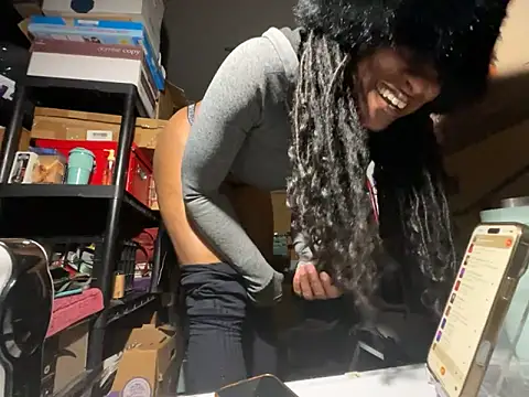 wynterheat online show from February 7, 1:04 pm