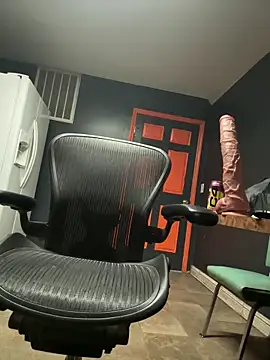 sexuallysubmissiveCD online show from December 14, 12:38 am