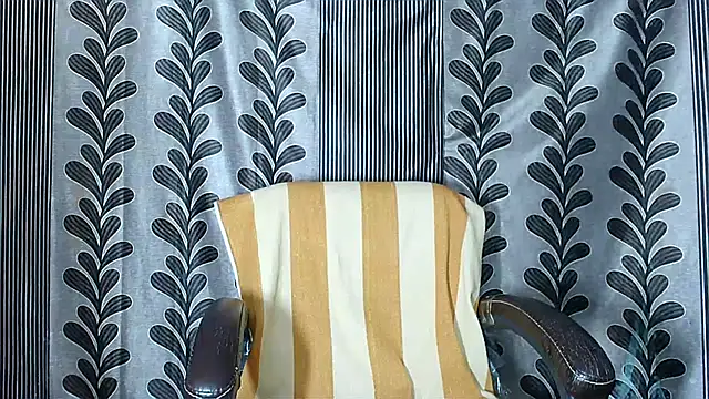 Snapshot of misha_princess chatting on March 27, 7:35 pm misha princess online show from March 27, 7:35 pm