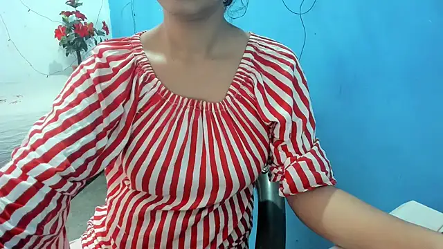 aarjulove online show from April 4, 6:22 am