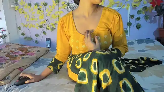Snapshot of aarjulove chatting on May 3, 12:11 pm aarjulove online show from May 3, 12:11 pm
