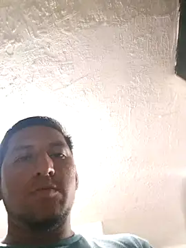 Snapshot of littleboyhot95 chatting on October 3, 12:29 am littleboyhot95 online show from October 3, 12:29 am