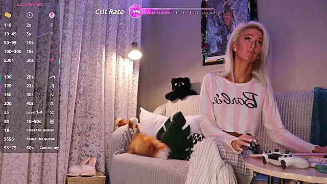 mari moon bunny online show from November 4, 1:43 pm