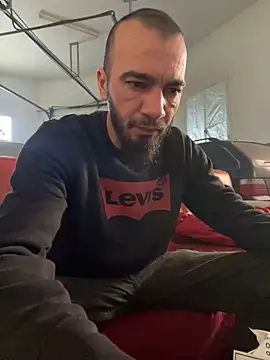 Snapshot of donnuozfutura chatting on January 10, 9:02 am donnuozfutura online show from January 10, 9:02 am