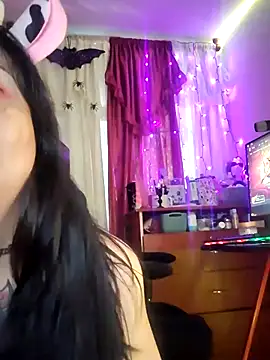 Snapshot of l1la_Rav3n chatting on October 29, 1:19 am l1la Rav3n online show from October 29, 1:19 am