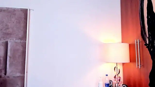 Snapshot of Nia_Bunny chatting on May 2, 2:00 pm Nia Bunny online show from May 2, 2:00 pm