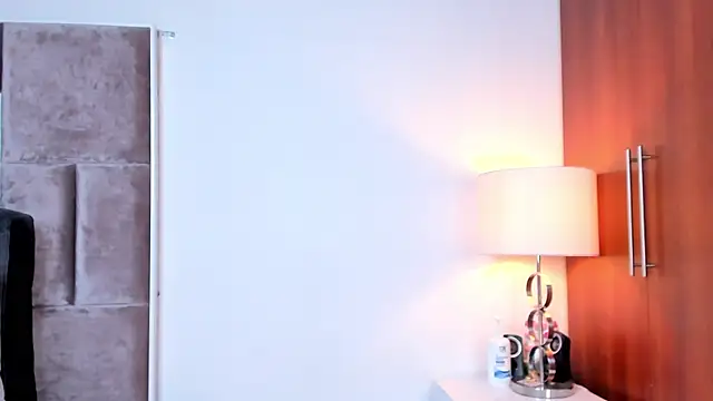 Snapshot of Nia_Bunny chatting on May 4, 1:07 pm Nia Bunny online show from May 4, 1:07 pm