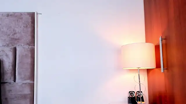 Snapshot of Nia_Bunny chatting on June 11, 12:58 pm Nia Bunny online show from June 11, 12:58 pm