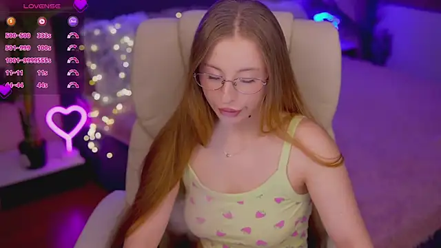 SilverrMoon online show from November 15, 2:35 pm