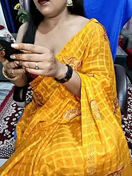 Snapshot of Cute-Raashii chatting on June 11, 12:32 am Cute-Raashii online show from June 11, 12:32 am