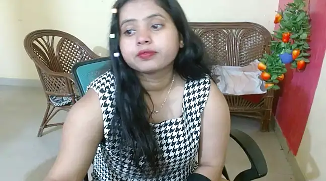 Snapshot of Amandaliss chatting on February 15, 9:49 am Amandaliss online show from February 15, 9:49 am