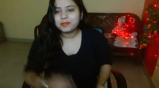 Snapshot of Amandaliss chatting on February 18, 4:04 am Amandaliss online show from February 18, 4:04 am
