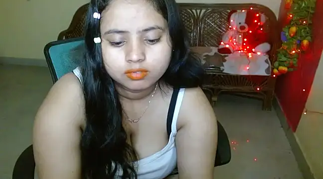 Snapshot of Amandaliss chatting on February 18, 10:16 am Amandaliss online show from February 18, 10:16 am