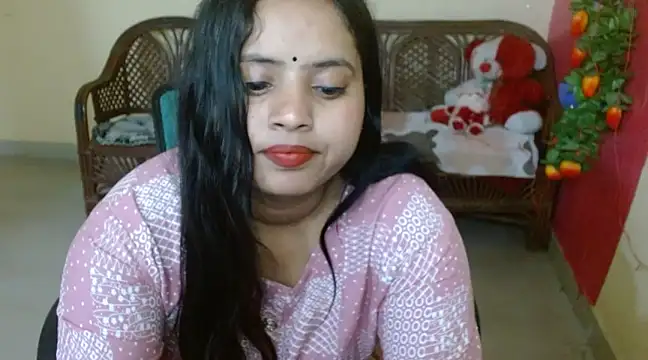 Snapshot of Amandaliss chatting on February 24, 8:27 am Amandaliss online show from February 24, 8:27 am
