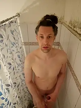 Snapshot of Josephine_LIVE chatting on April 1, 4:35 am Josephine LIVE online show from April 1, 4:35 am