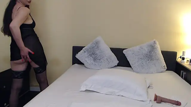 Melissa Mely online show from January 8, 4:44 am