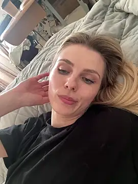 Snapshot of Liya_my chatting on June 16, 12:41 pm Liya my online show from June 16, 12:41 pm