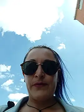 sophie banger online show from February 25, 6:39 pm