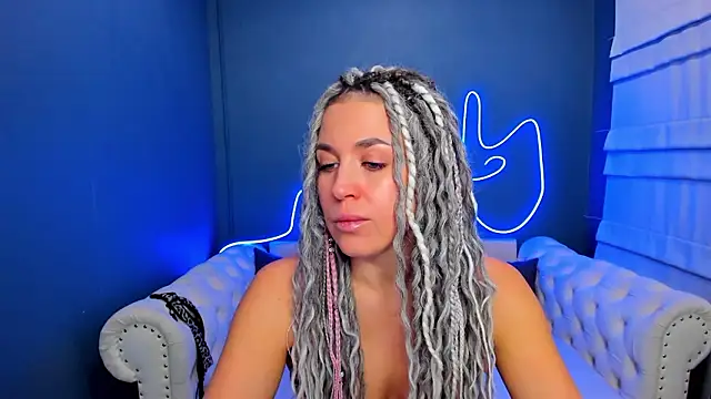 rock n roxy online show from February 3, 2:53 am