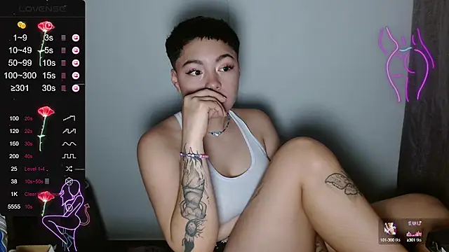 TRIXIE TANG28 online show from March 7, 12:26 am