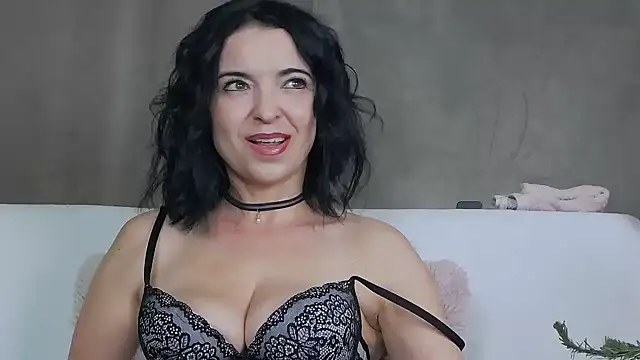 Snapshot of Ortensialady76 chatting on January 9, 4:52 am Ortensialady76 online show from January 9, 4:52 am