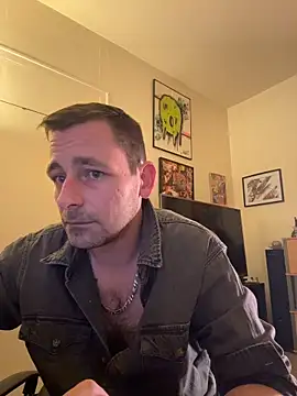 defbond420 online show from November 18, 11:37 pm