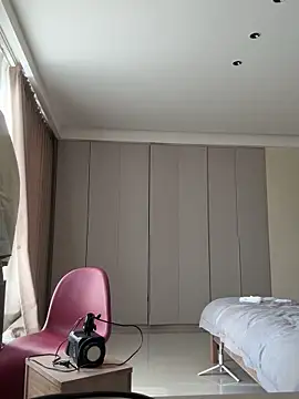 Krismil3 online show from April 10, 12:16 am